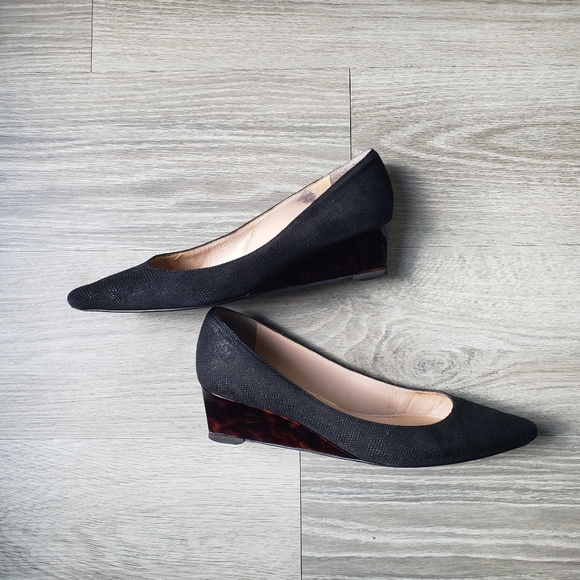 Stuart Weitzman Black Tortoise Shell Wedges - Picture 3 of 8